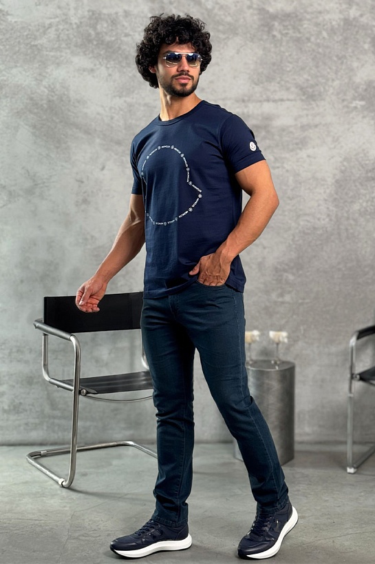 Тёмно-синяя брендовая футболка Moncler Logo Outline