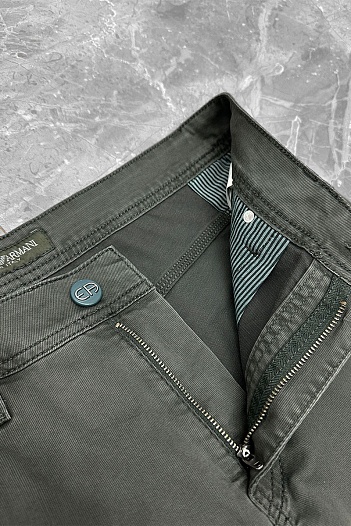 Мужские джинсы цвета хаки Emporio Armani   