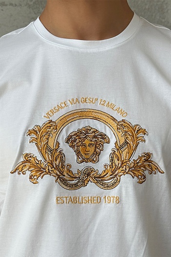 Белая футболка Versace Coupe Blason embroidered   