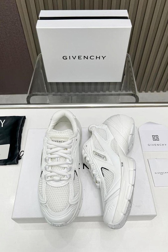 Белые комбинированные кроссовки Givenchy TK-MX Runner