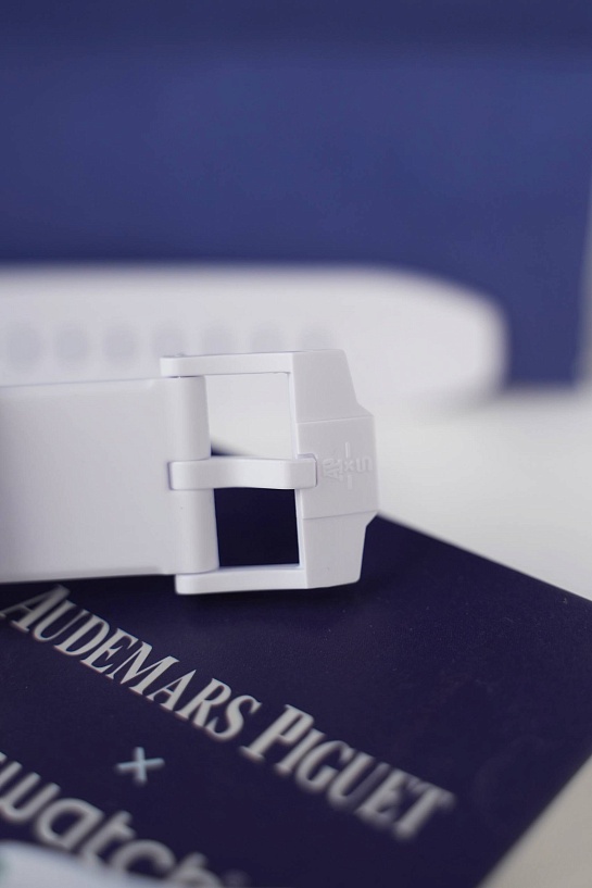 Часы Audemars Piguet x Swatch "Royal Pop" Huit Blanc premium