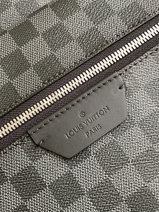 Кожаный рюкзак Louis Vuitton Discovery Premium 38x29x20 см