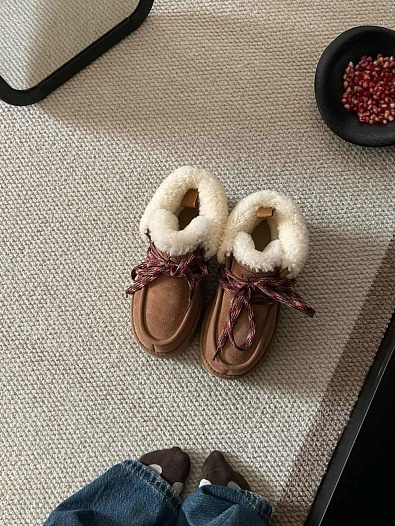 Женские замшевые ботинки с мехом UGG Funkarra Cabin Cuff - Chestnut   