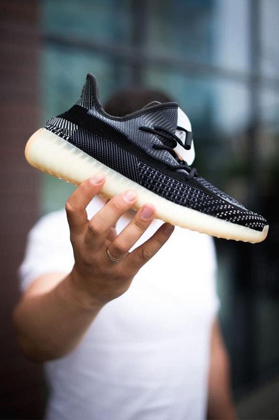 Кроссовки Adidas Yeezy Boost 350 V2 "Carbon" Premium