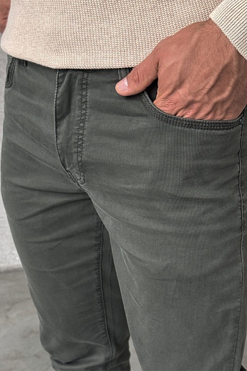 Мужские джинсы цвета хаки Emporio Armani   