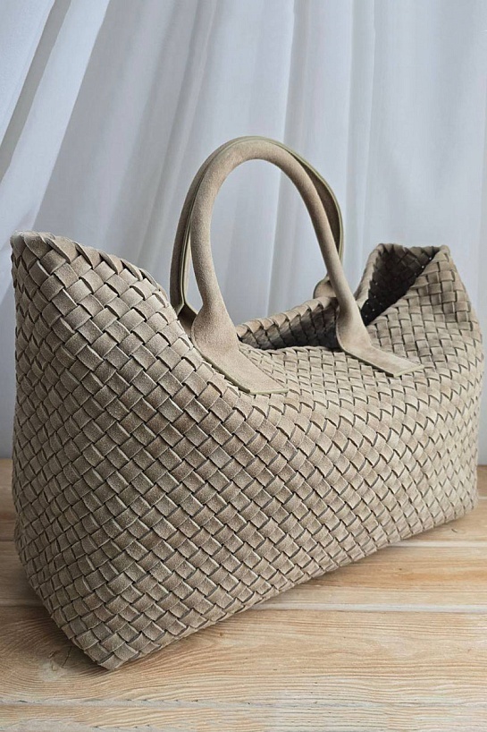 Замшевая сумка Bottega Veneta Cabat 40x28 см - Beige