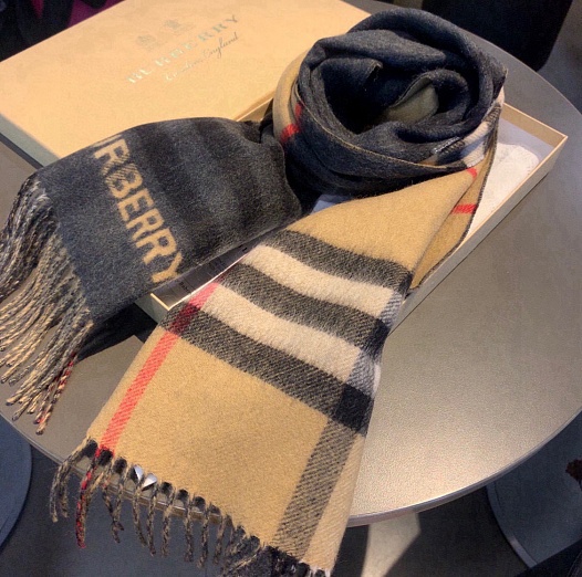 Кашемировый шарф Burberry 168x30 см   