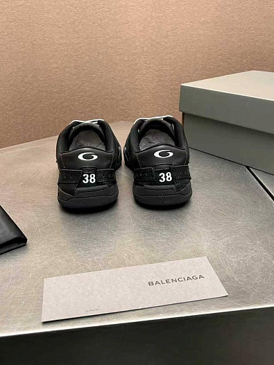 Женские кожаные кроссовки Balenciaga Hamptons Worn-Out premium   