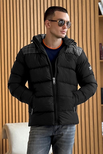 Куртка чёрного цвета Burberry TB logo   