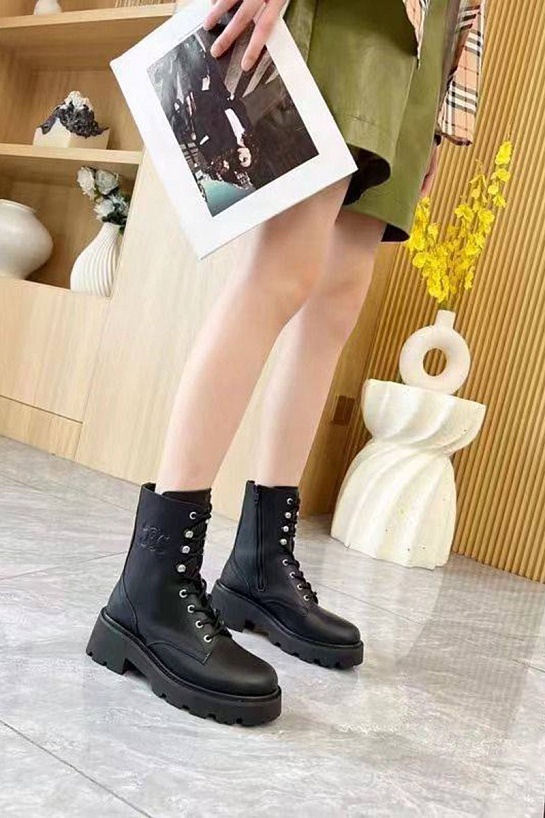 Женские кожаные ботинки Celine чёрного цвета