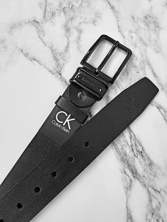 Мужской кожаный ремень Calvin Klein чёрного цвета