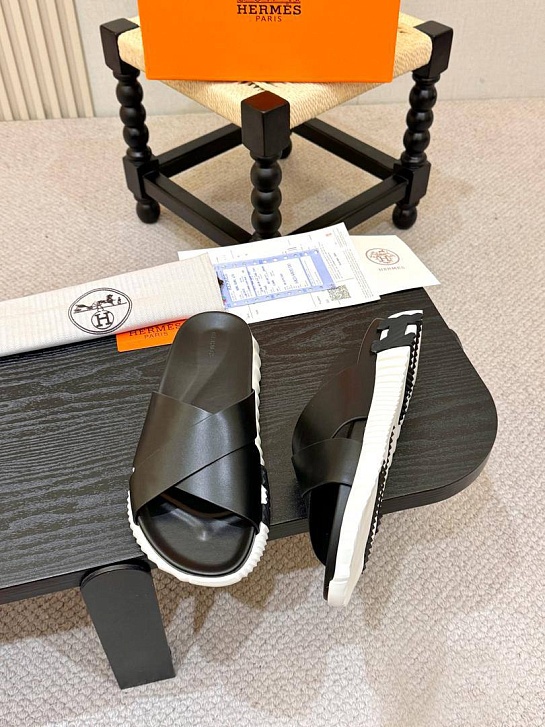 Кожаные шлёпанцы Hermes Infra