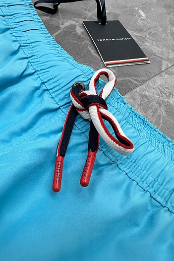 Мужские шорты Tommy Hilfiger голубого цвета   