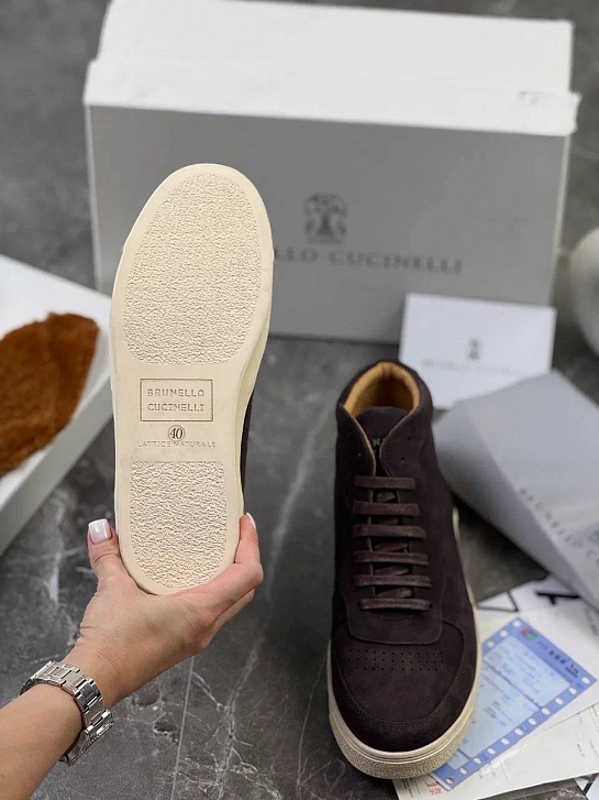 Замшевые кроссовки с меховой стелькой Brunello Cucinelli