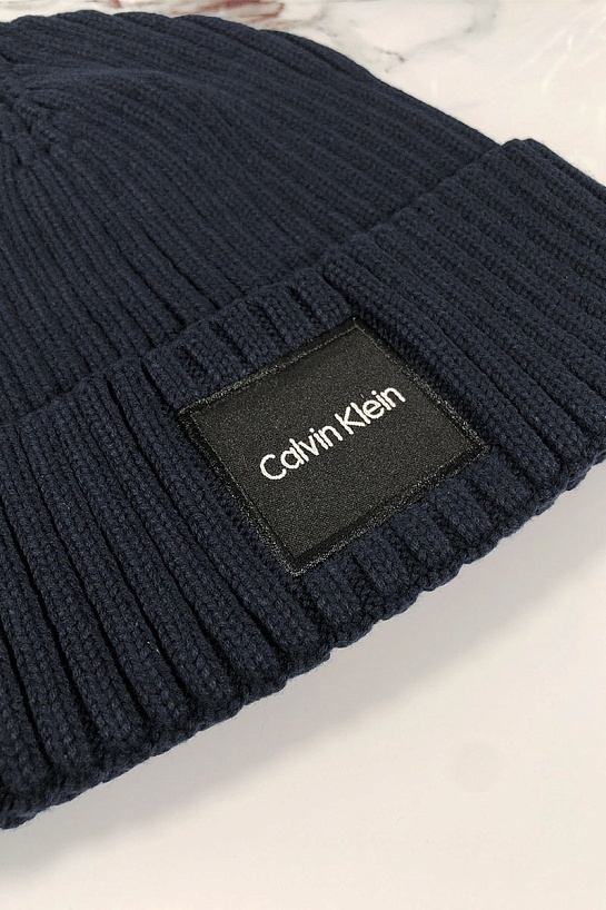 Мужская шапка тёмно-синего цвета Calvin Klein logo-patch