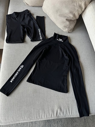 Женский чёрный лонгслив Balenciaga   