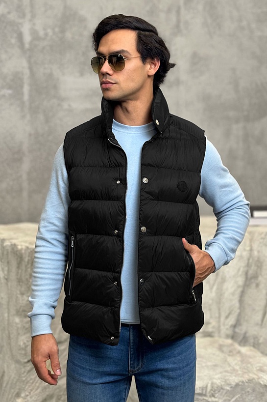 Чёрный жилет Moncler Herniaire logo-patch