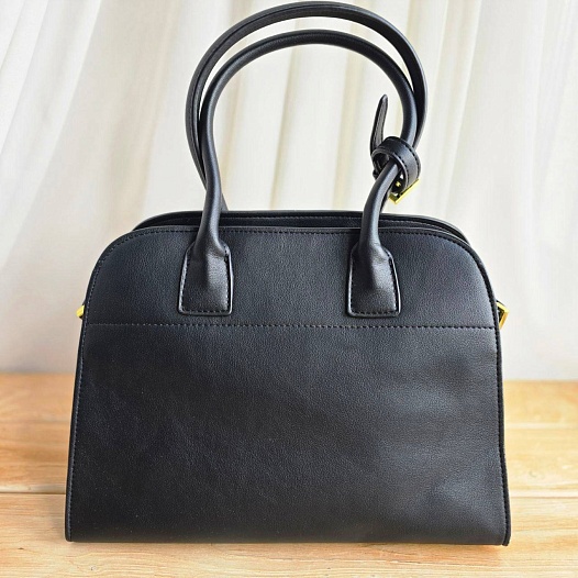 Женская чёрная кожаная сумка Prada 32x23 см   