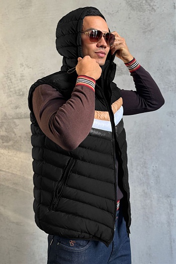 Жилет чёрного цвета Hugo Boss Coviltra   