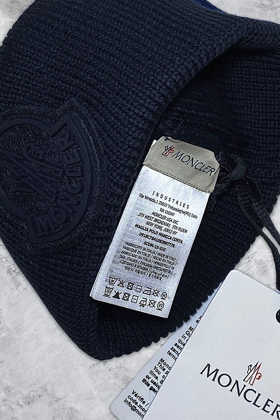 Мужская шапка тёмно-синего цвета Moncler logo-patch
