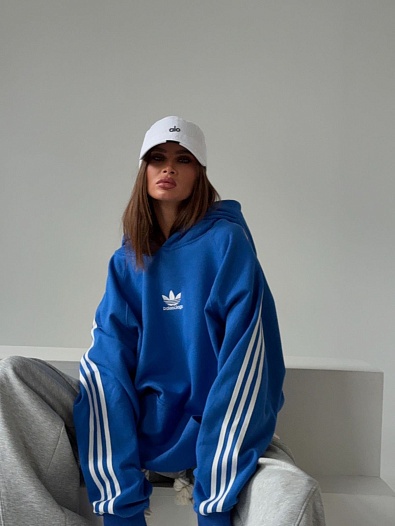Женское худи синего цвета Balenciaga x Adidas   