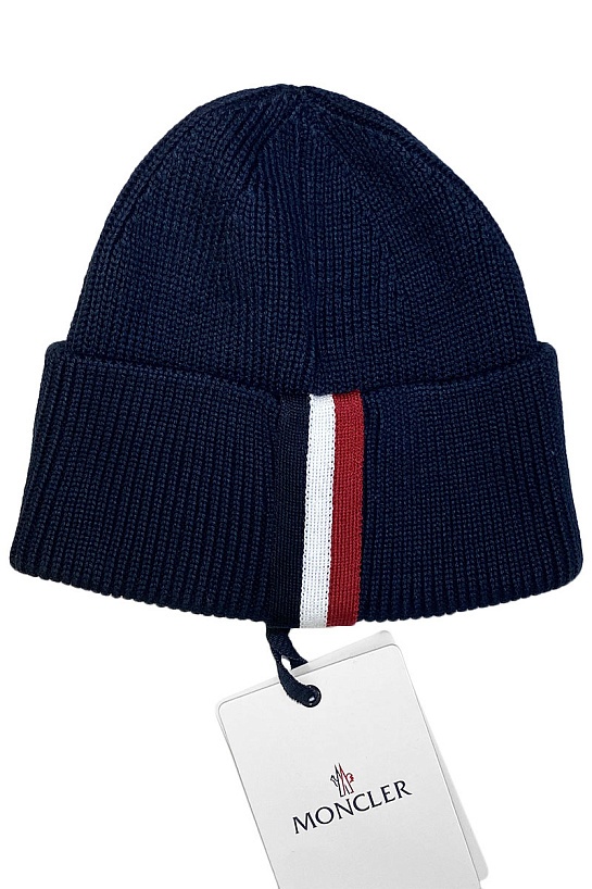 Брендовая тёмно-синяя шапка Moncler