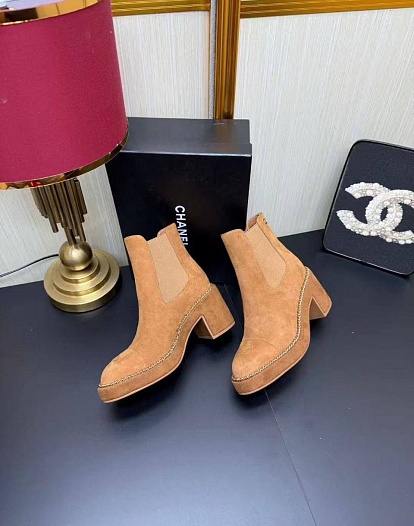 Женские замшевые сапоги Chanel   