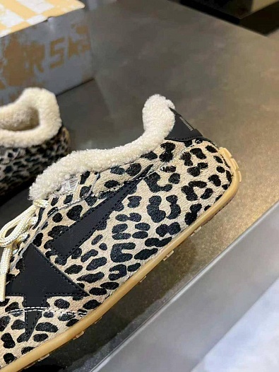 Женские замшевые кроссовки с мехом Golden Goose Super-Star premium   