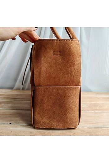 Замшевая сумка-тоут Bottega Veneta Arco Medium 36x25 см - Beige   