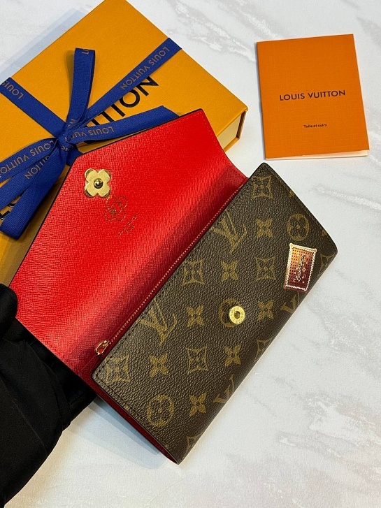 Кожаный кошелек Louis Vuitton Sarah Premium 10.5x2x19 см