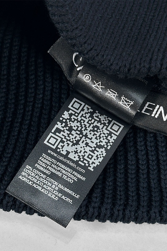 Тёмно-синяя шапка Calvin Klein Jeans monologo patch