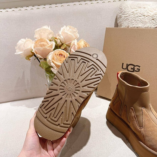 Женские ботинки с мехомм UGG Deeper - Chestnut   