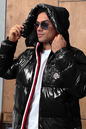 Мужская куртка Moncler чёрного цвета   