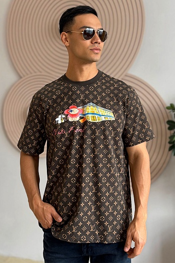 Коричневая оверсайз футболка Louis Vuitton Monogram All-over   