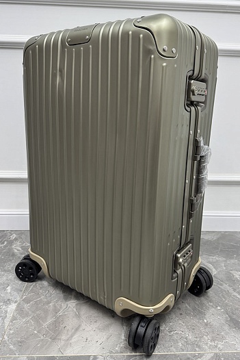 Чемодан Rimowa Aluminum M Premium 66x43x27 см   
