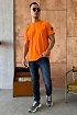 Оранжевая мужская футболка с патчем на плече Stone Island