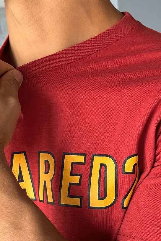 Красная мужская футболка Dsquared2