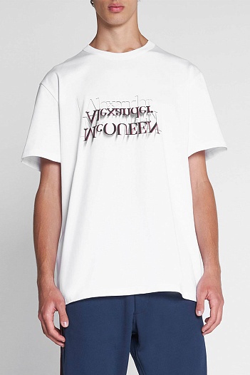 Белая футболка Alexander McQueen reversed logo   