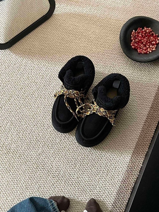 Женские замшевые ботинки с мехом UGG Funkarra Cabin Cuff - Black