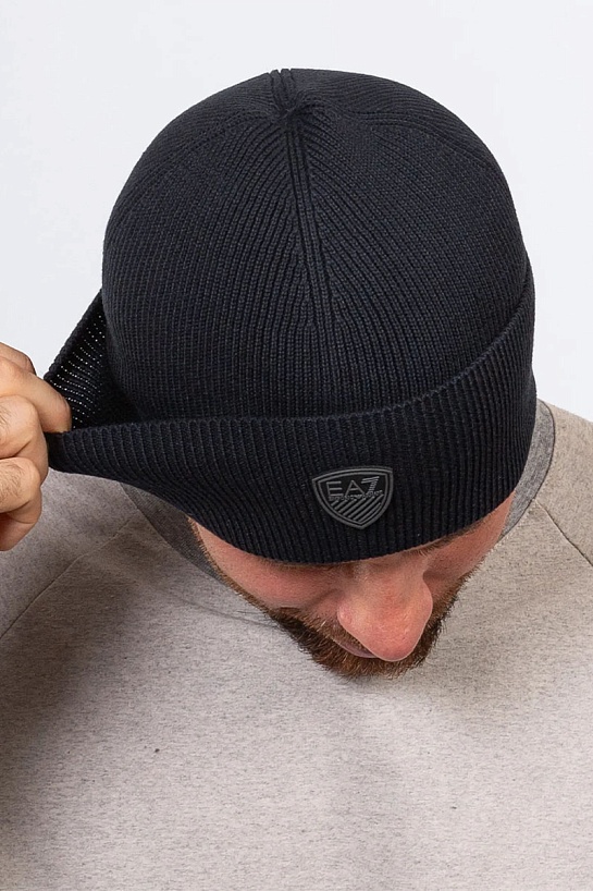 Шапка синего цвета Emporio Armani 7 Mountain U Shield