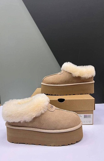 Женские ботинки с мехом UGG Mate Revival - Beige   