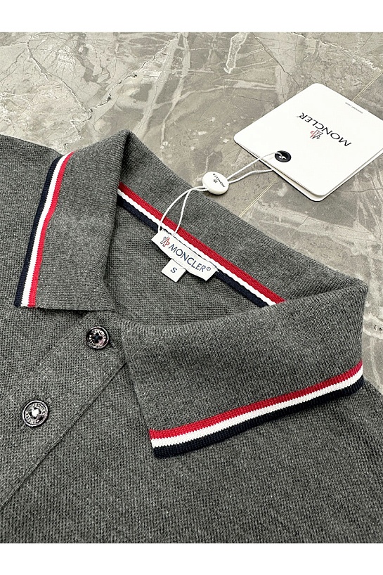Мужское поло серого цвета Moncler logo-patch