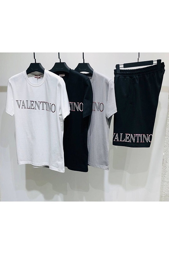 Мужская чёрная футболка Valentino