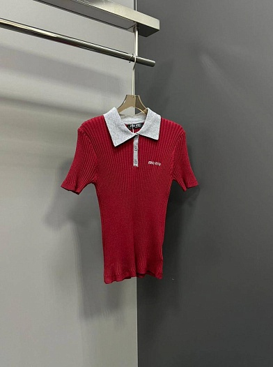 Женское поло MIU MIU красного цвета   