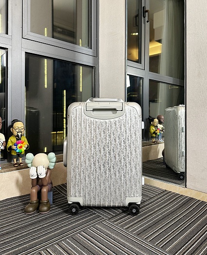 Чемодан Rimowa x Dior Aluminum S Premium 53x37x22 см   