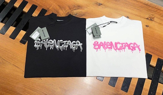 Белая оверсайз футболка Balenciaga graffiti-logo   