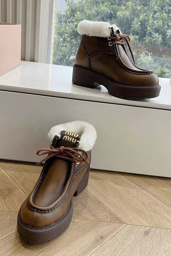 Женские кожаные ботинки с мехом MIU MIU Premium