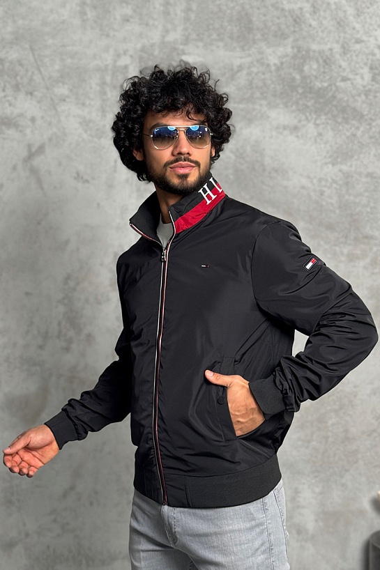 Мужская ветровка Tommy Hilfiger чёрного цвета
