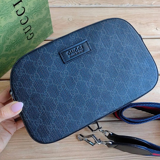 Сумка-мессенджер Gucci GG Supreme 23x15 см