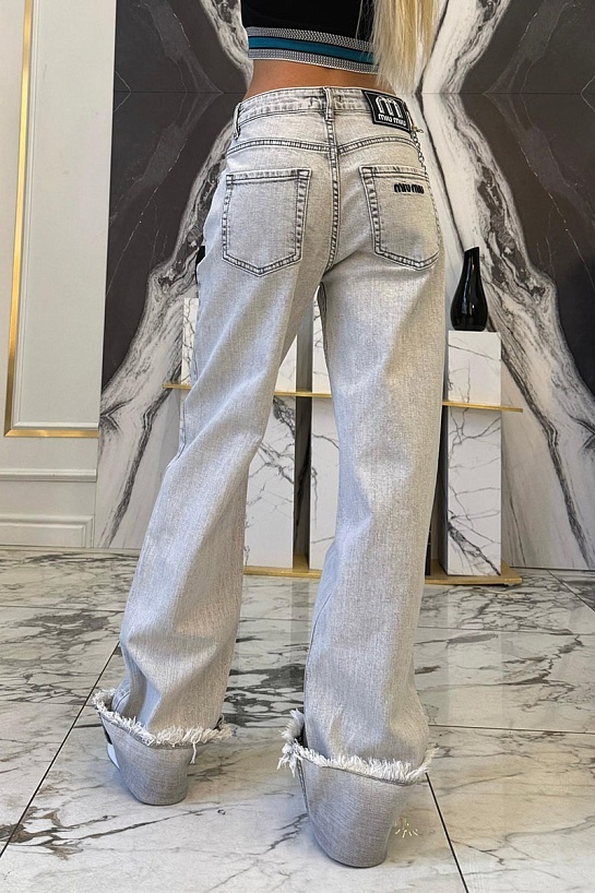 Серые женские джинсы MIU MIU